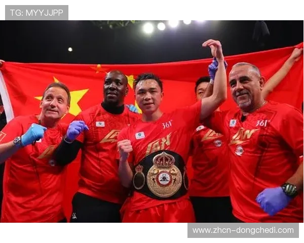 埃斯皮诺萨赛后宣言：其他冠军总躲着我，2026年目标统一羽量级金腰带